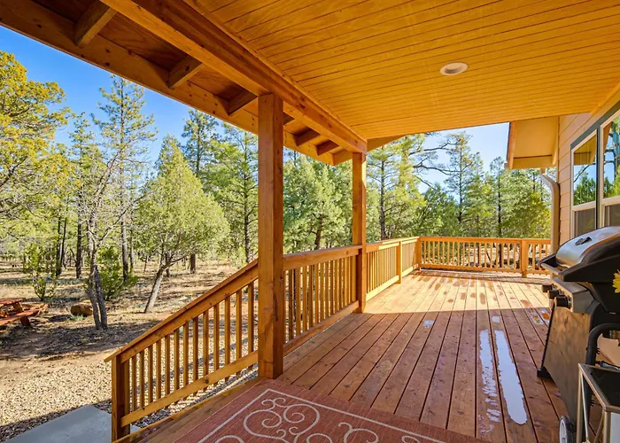 Peaceful Blue Ridge W/ Wraparound Deck! Holiday home